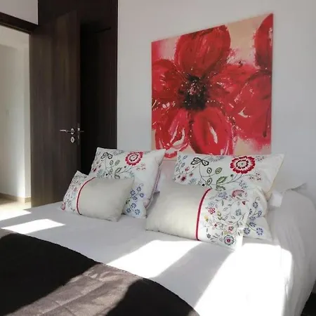 13 Crystal Lagoon Vila *