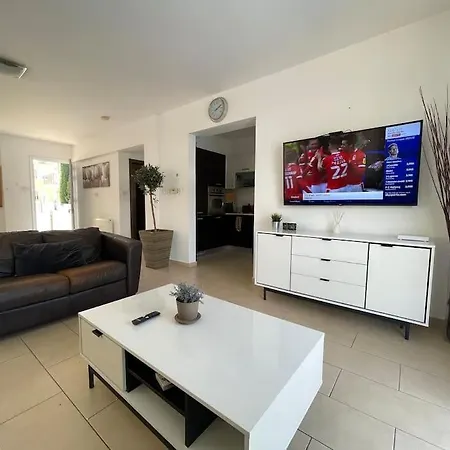 Villa 13 Crystal Lagoon Paralimni