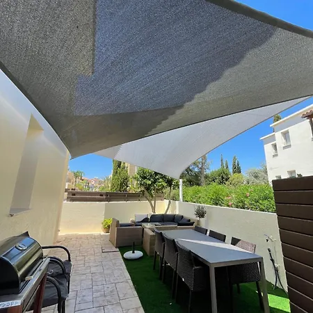 Вилла 13 Crystal Lagoon Паралимни